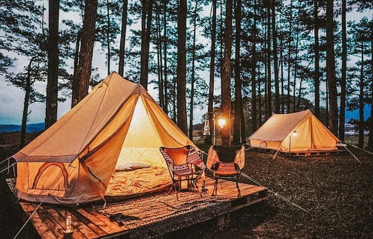 TOP NHỮNG MÓN ĐỒ KHÔNG THỂ THIẾU KHI ĐI CAMPING – HÀNH TRANG HOÀN HẢO CÙNG VCAMP